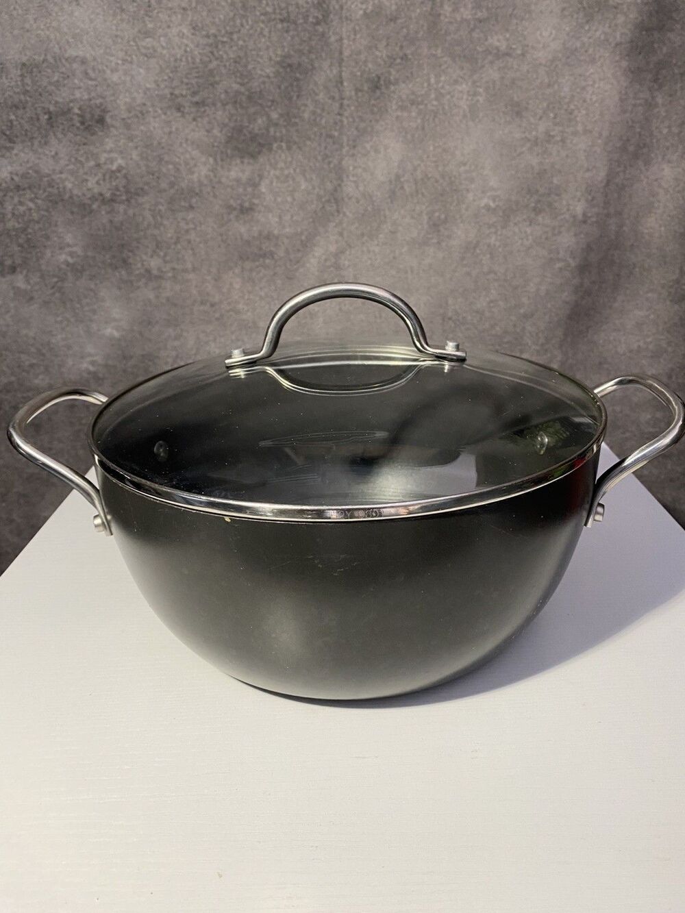 Circulon Symmetry 5.5 QT Hard Anodized Nonstick Dutch Oven Casserole with Lid